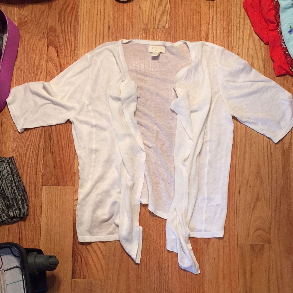 Short sleeve sweater